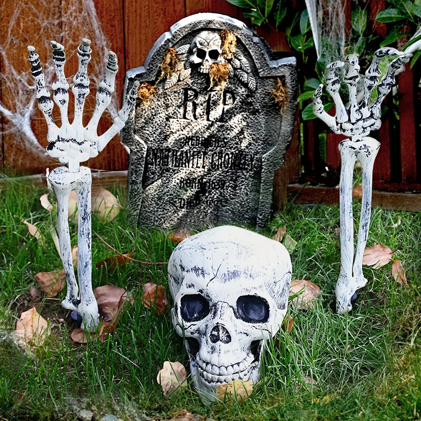 Halloween Skeleton Lawn Decoration – Skull & Arm Stakes Set
